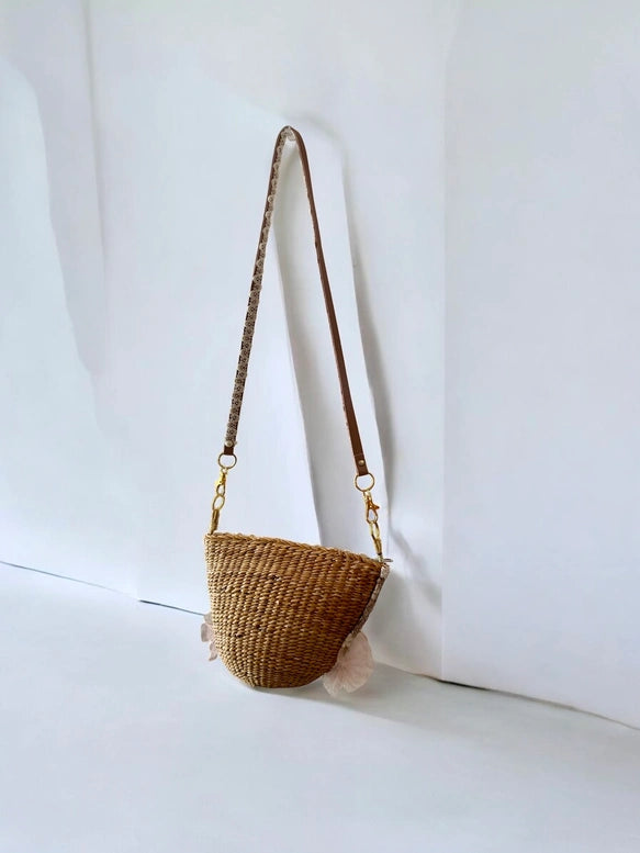 【多功能手提×肩背】日本職人刺繡緞帶迷你編織包|日系可愛設計・可拆式提把・輕巧實用隨身包