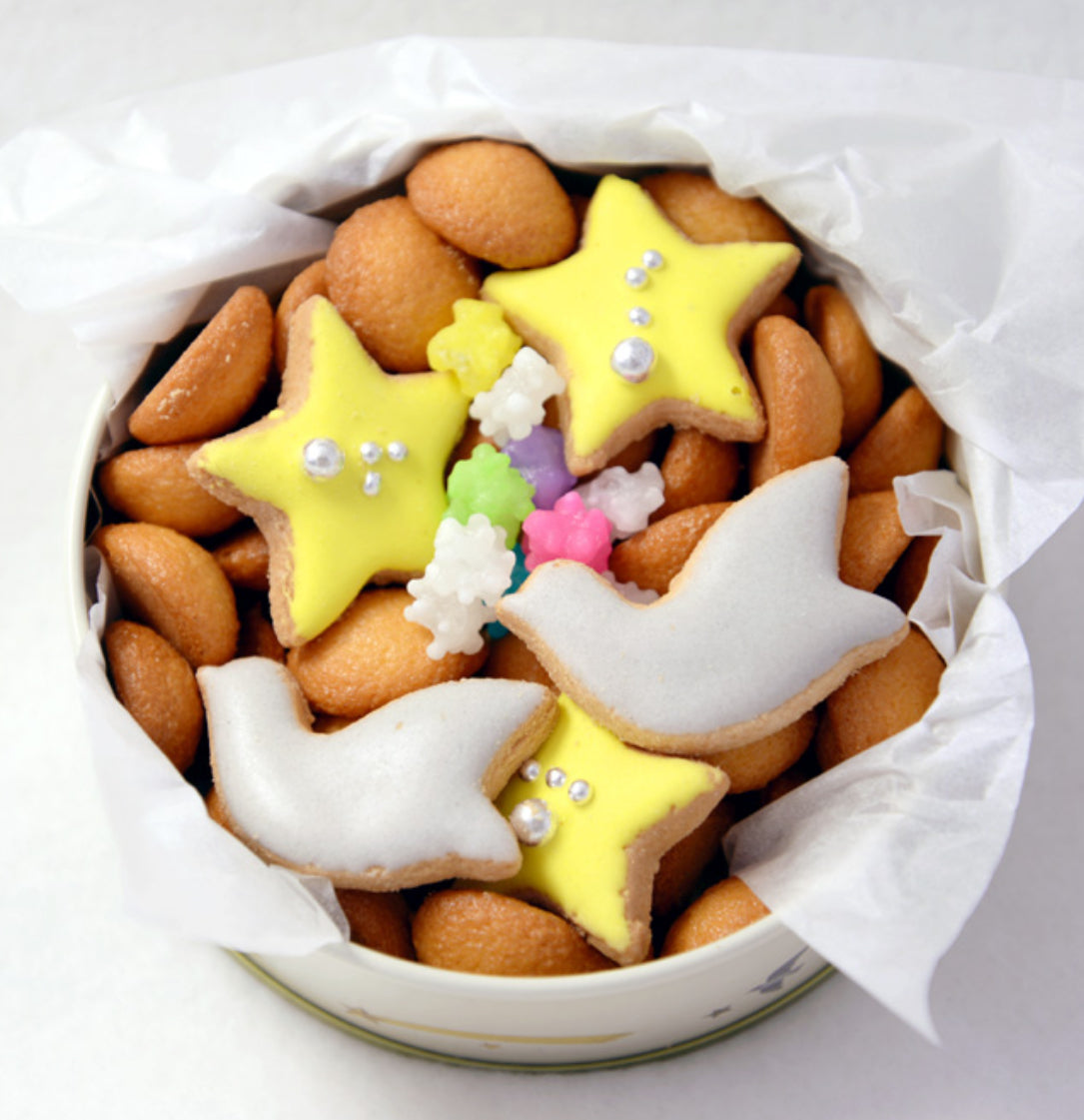 TOKYO PARIS biscuit tin gift box