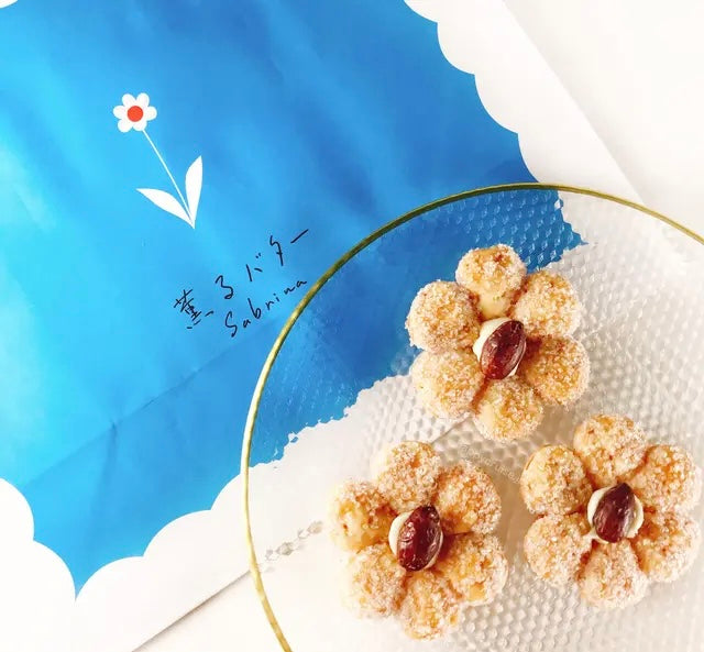 日本薫るバターサブリナ花朵千層餅乾