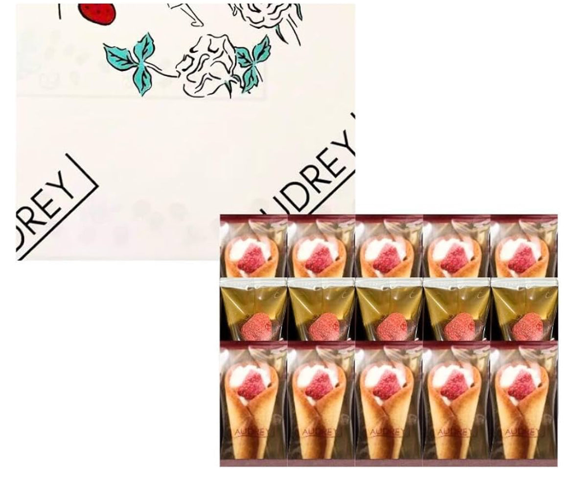 Japanese AUDREY Bouquet Cake with Paper Bag