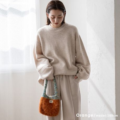 👜【2025秋冬新款】aroco 毛絨感單手提迷你包|柔軟蓬鬆感,時髦可愛一次到位!