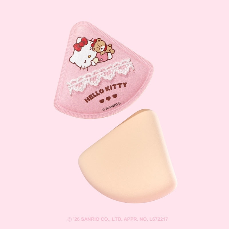 Studio17 Hello Kitty 三角粉撲 使用示意