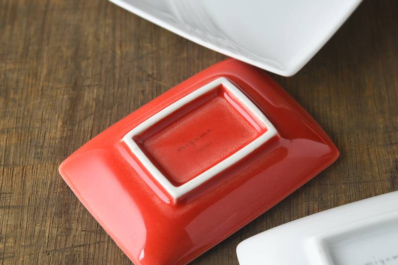 日本深山水引紅白器餐盤組