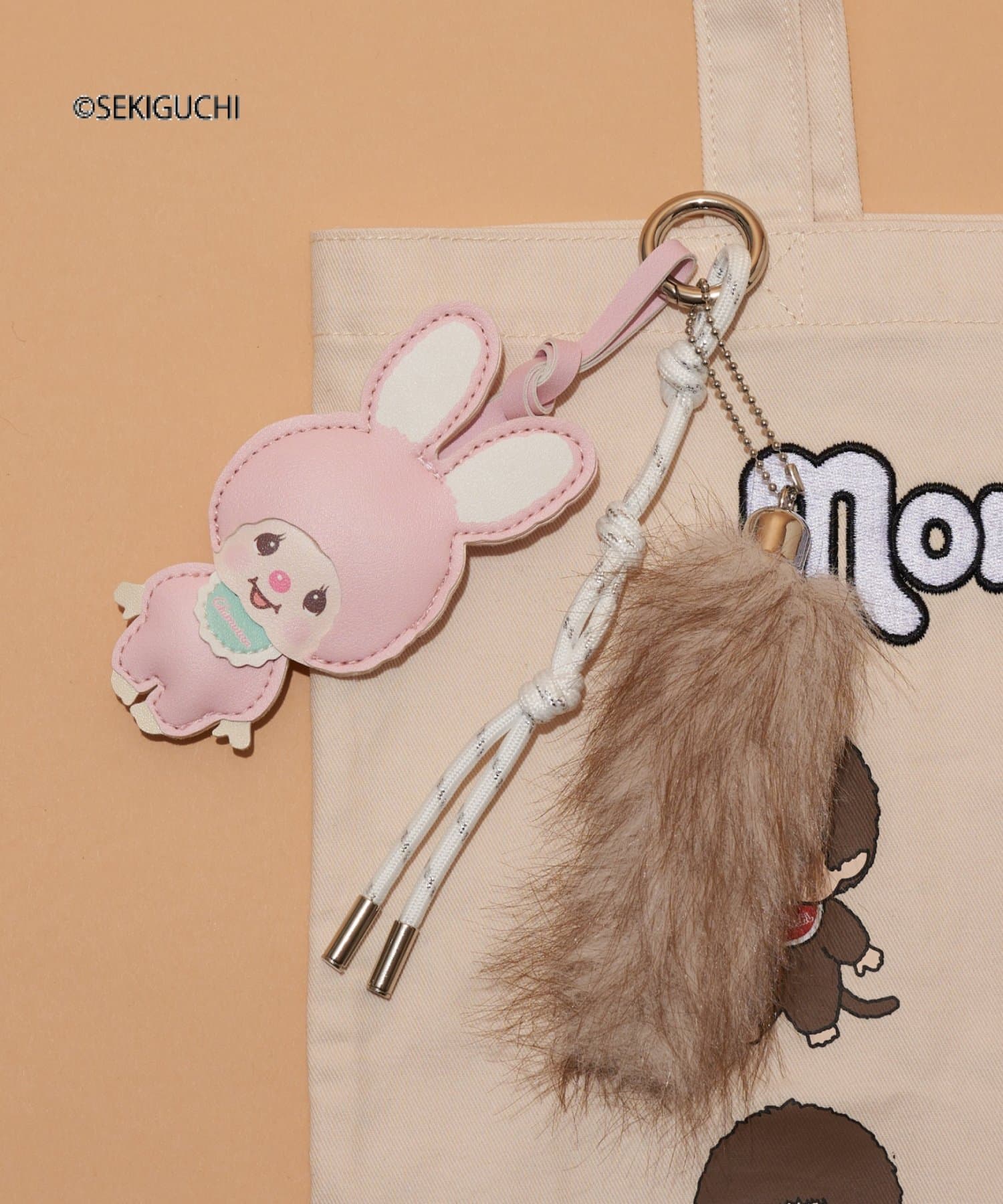 🧸 CIAOPANIC TYPY × Monchhichi 夢奇奇聯名系列｜旅行風格限定周邊（吊飾＋包款）