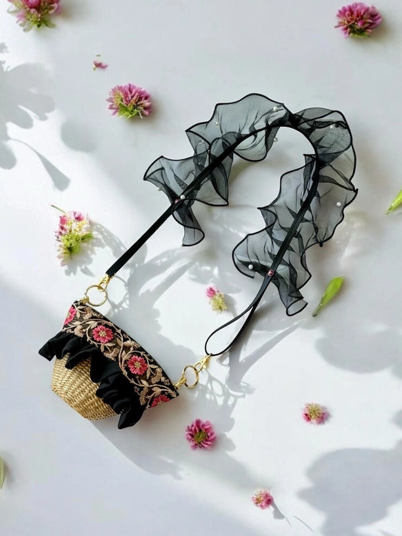 【多功能手提×肩背】日本職人刺繡緞帶迷你編織包｜日系可愛設計・可拆式提把・輕巧實用隨身包