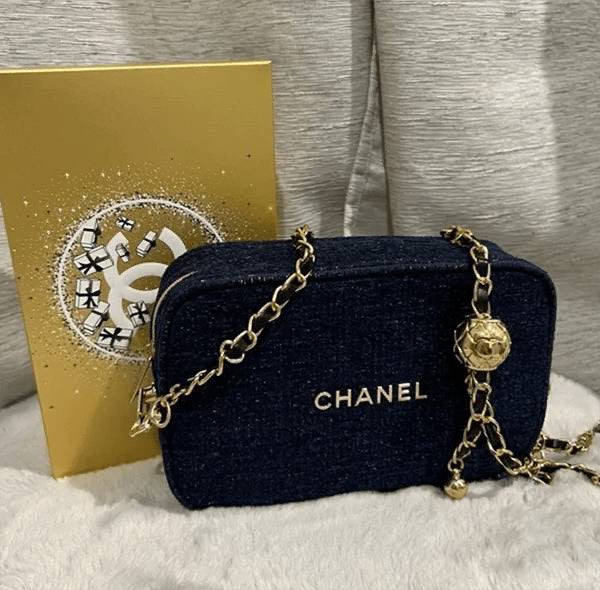 💎2025 CHANEL 香奈兒聖誕限量彩妝禮盒｜黑五搶先預購🎄✨（含紙袋＆夢幻包裝）