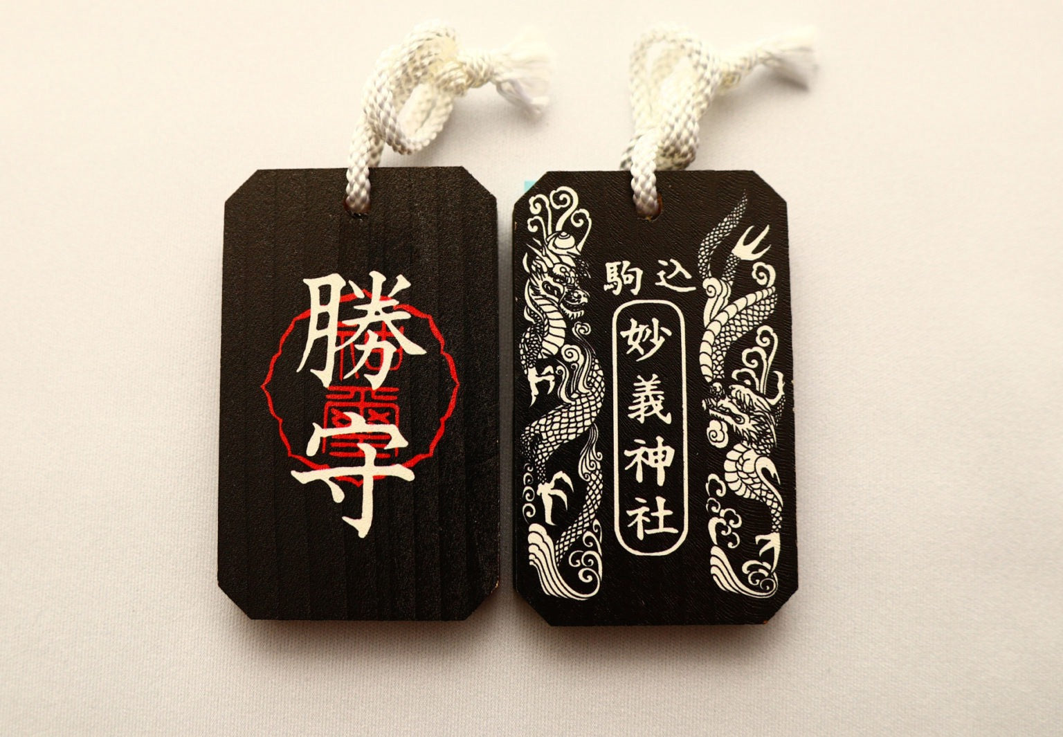 【東京妙義神社｜勝負必勝 × 黑貓守護】1300年歷史的導引神社｜黑貓御守超人氣！