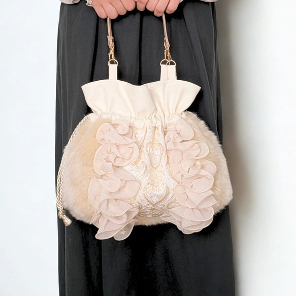 日本職人手作🖤【秋冬氣質女神專屬】華麗毛毛刺繡巾著包｜印度刺繡×奢華絨毛×立體荷葉邊✨