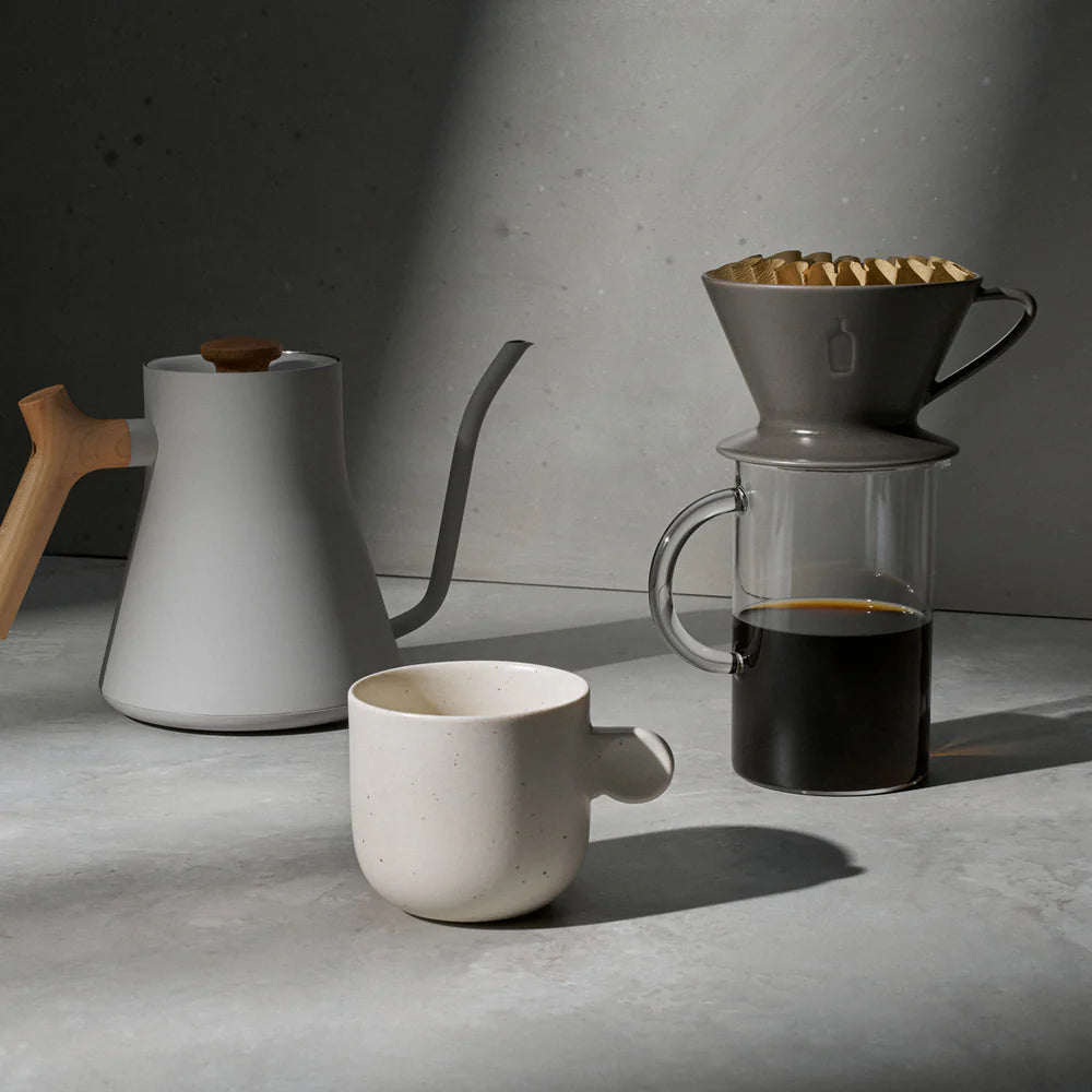 【限量發售】Blue Bottle 藍瓶咖啡 手沖濾杯｜質感灰陶版・日本久右衛門製造｜居家咖啡香一秒開啟咖啡館模式！